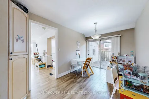 825 Naroch Boulevard, Pickering, ON L1W 1T1