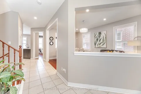 477 Rougewalk Drive, Pickering, ON L1X 0A1