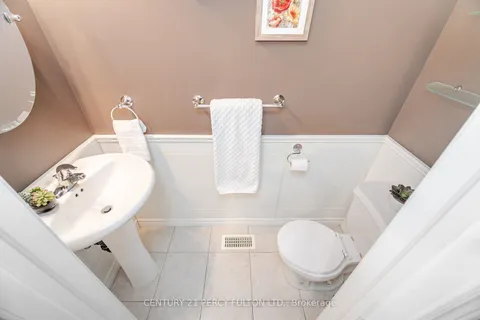 477 Rougewalk Drive, Pickering, ON L1X 0A1