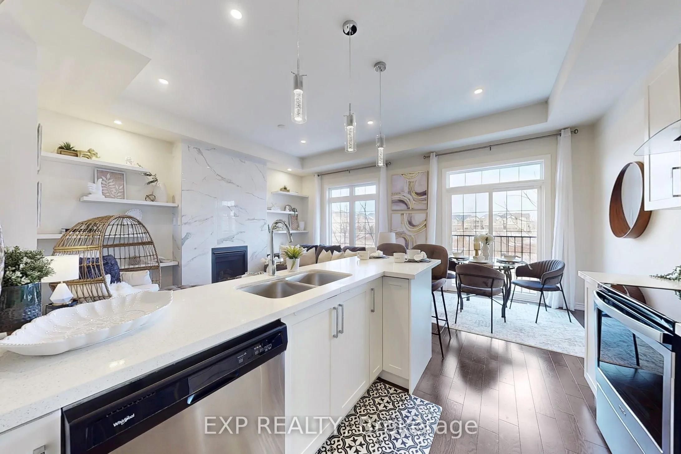 13 Seagrave Lane, Ajax, ON L1T 0P2