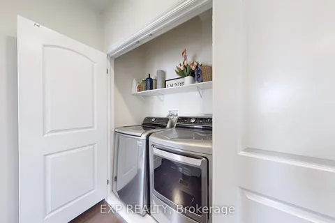 13 Seagrave Lane, Ajax, ON L1T 0P2