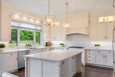 1618 Heathside Crescent, Pickering, ON L1V 5W7