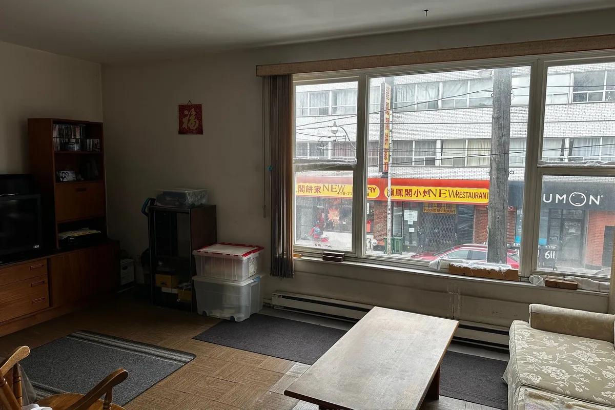 612 Gerrard Street, ON M4M 1Y3