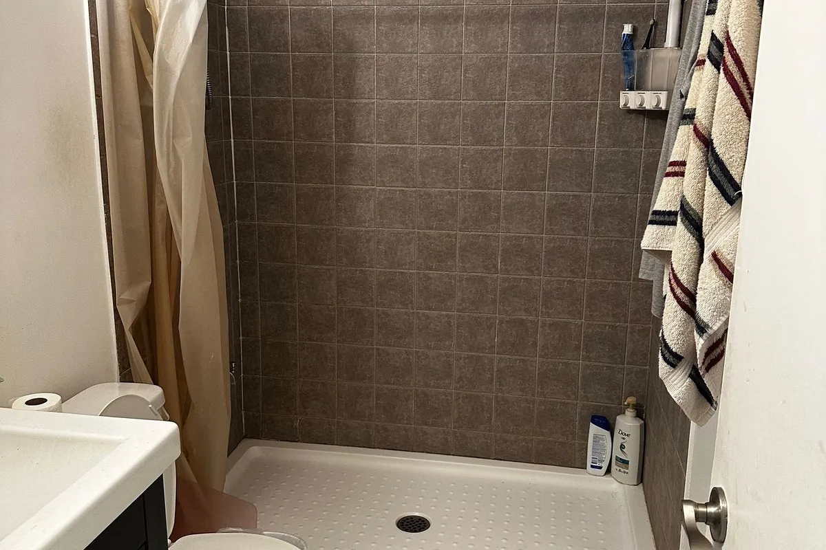 612 Gerrard Street, ON M4M 1Y3