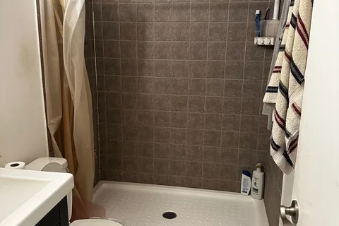 612 Gerrard Street, Toronto, ON M4M 1Y3