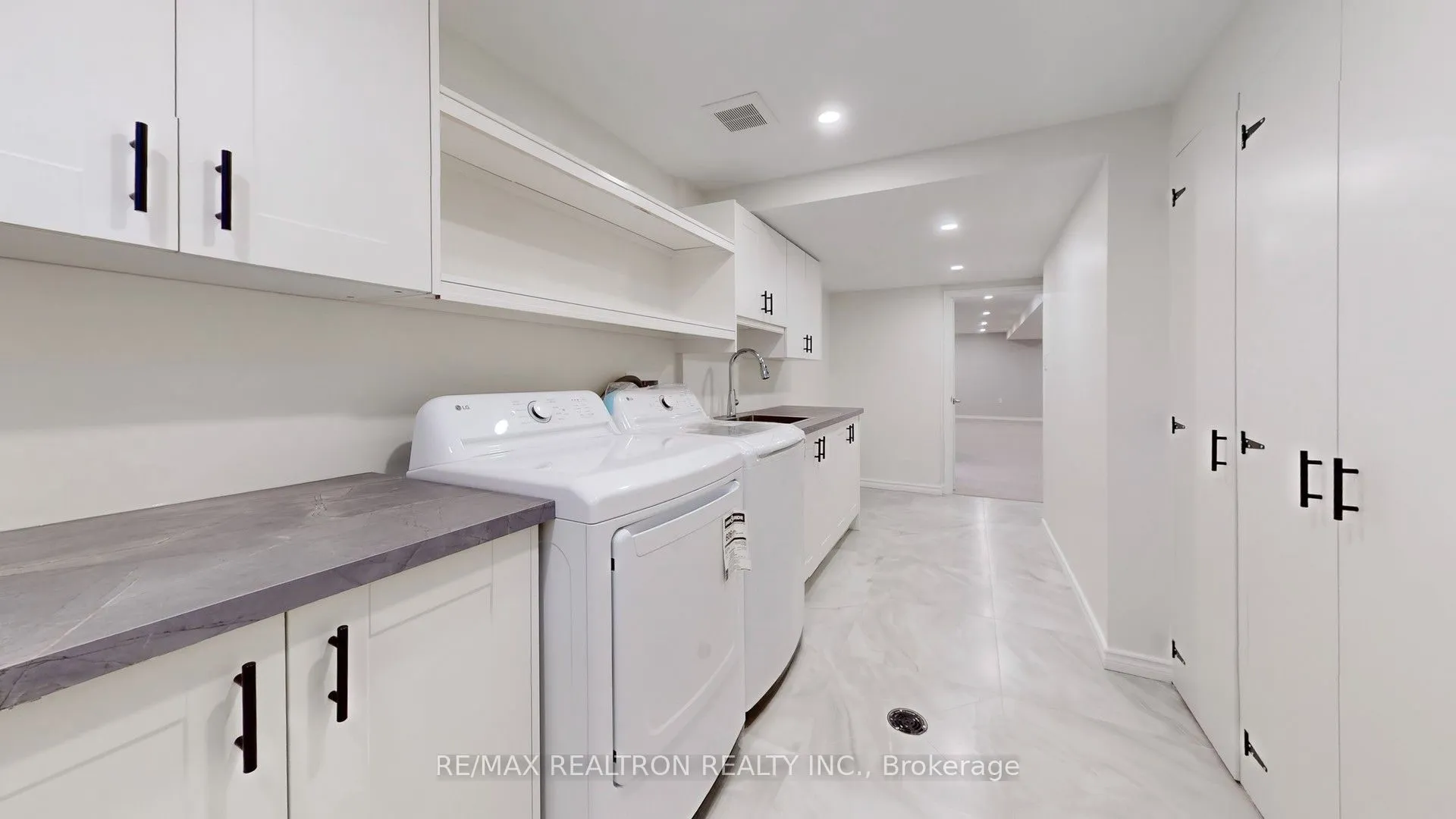 17 Tillbrook Court, Toronto, ON M1B 1N5