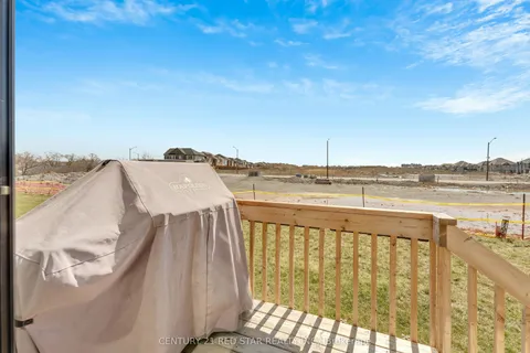 104 Closson Drive, Whitby, ON L1P 0M8