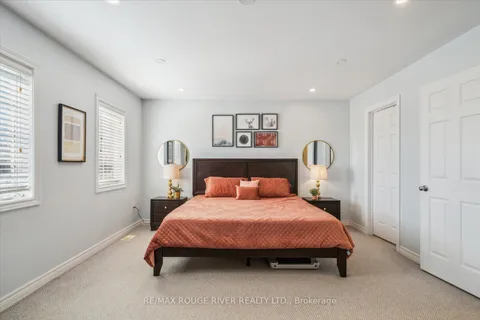 625 Autumnwood Trail, Oshawa, ON L1K 3A9