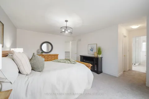 38 Kimberly Drive, Whitby, ON L1M 1K5