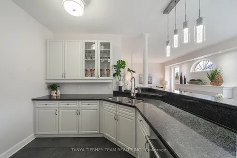 38 Kimberly Drive, Whitby, ON L1M 1K5