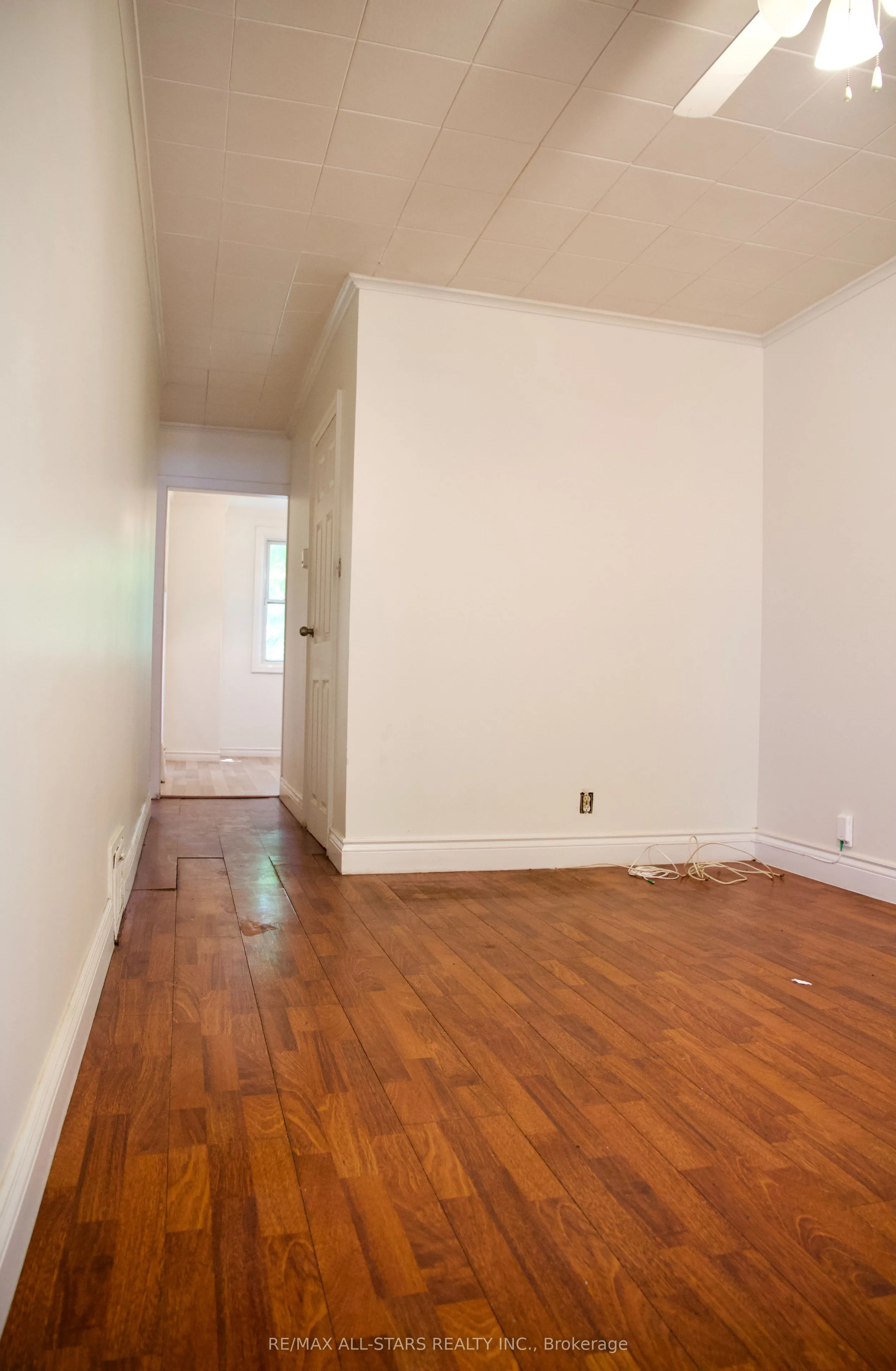 29 North Woodrow Boulevard, Toronto, ON M1K 1W2