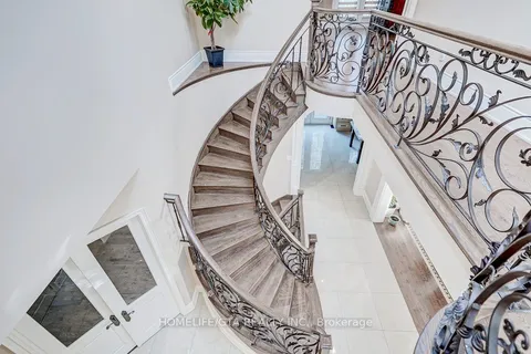 1 Gordon Avenue, Toronto, ON M1S 1A6