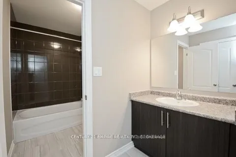 198 Crombie Street, Clarington, ON L1C 0T4