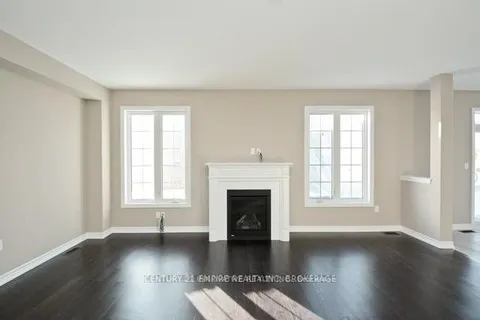 198 Crombie Street, Clarington, ON L1C 0T4