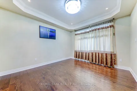 1881 Pine Grove Avenue, Pickering, ON L1V 1K7