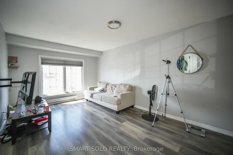 1179 Simcoe Street, Oshawa, ON L1H 4M1