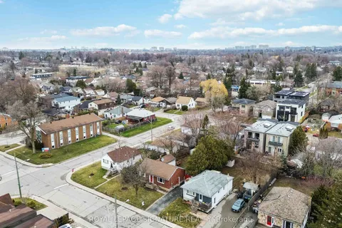 75 Westbourne Avenue, Toronto, ON M1L 2Y3