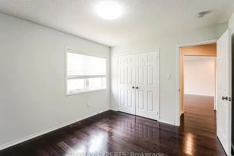 71 Turnerbury Avenue, Ajax, ON L1Z 0K6