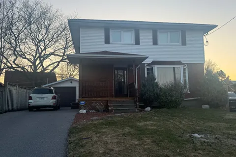 156 Gladstone Avenue, Oshawa, ON L1J 4E7
