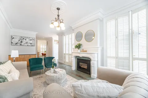 135 Glenmount Park Road, Toronto, ON M4E 2N3