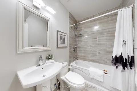 31 Glenridge Road, Toronto, ON M1M 1A9