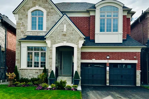 13 Brabin Circle, Whitby, ON L1P 0C1