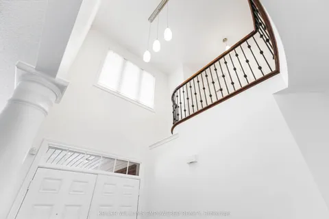 74 Twin Streams Road, Whitby, ON L1P 0A4