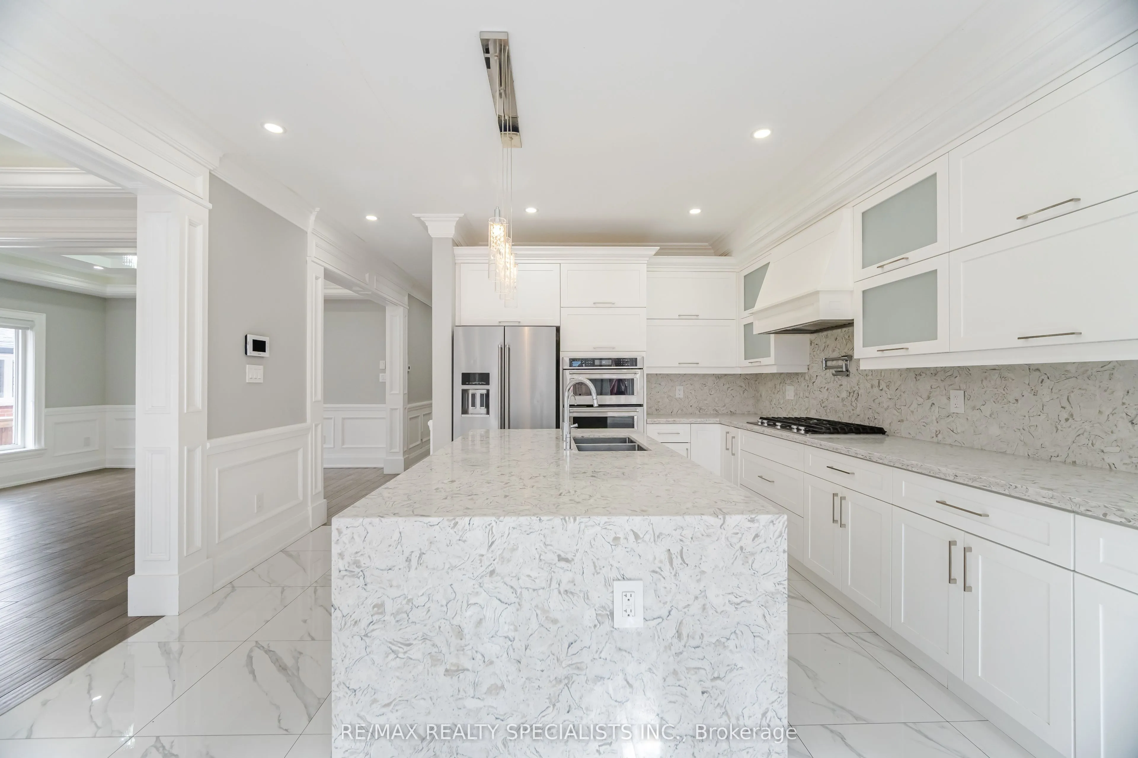 85 Oakridge Drive, Toronto, ON M1M 2A6