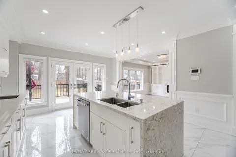 85 Oakridge Drive, Toronto, ON M1M 2A6