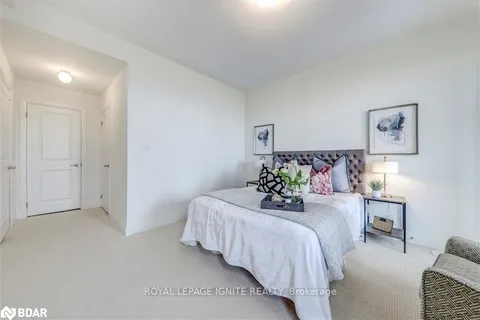 807 Port Darlington Road, Clarington, ON L1C 7G4