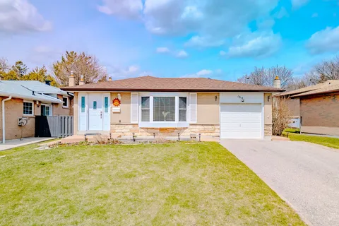 184 Oakmeadow Boulevard, Toronto, ON M1E 4H6