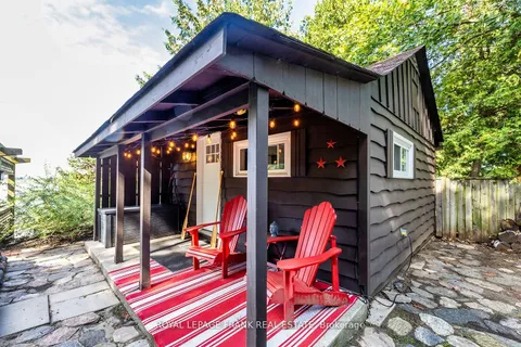 4 Pettet Drive, Scugog, ON L9L 1B4