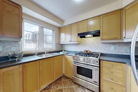 53 Ferguson Street, Toronto, ON M1L 0C9
