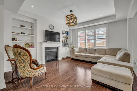 300 Symington Court, Oshawa, ON L1L 0J9