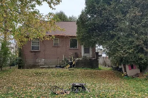 101 Harewood Avenue, Toronto, ON M1M 2R4