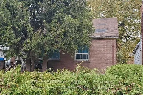 101 Harewood Avenue, Toronto, ON M1M 2R4