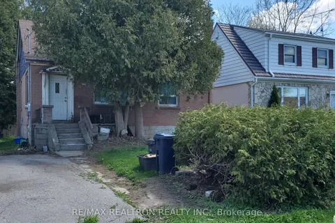 101 Harewood Avenue, Toronto, ON M1M 2R4
