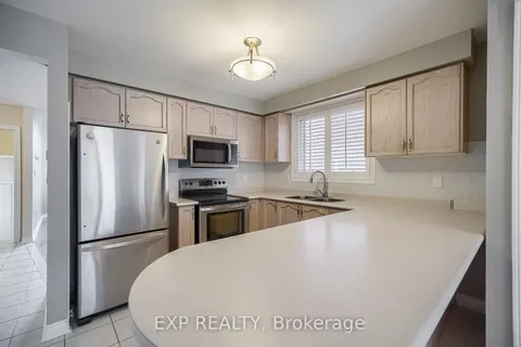 22 Parnell Crescent, Whitby, ON L1R 2L4