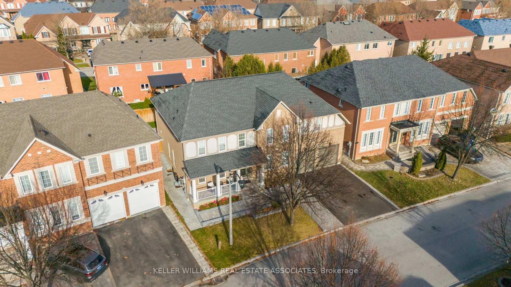 10 Westacott Crescent, Ajax, ON L1T 4H6