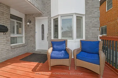 640 Chiron Crescent, Pickering, ON L1V 4T4