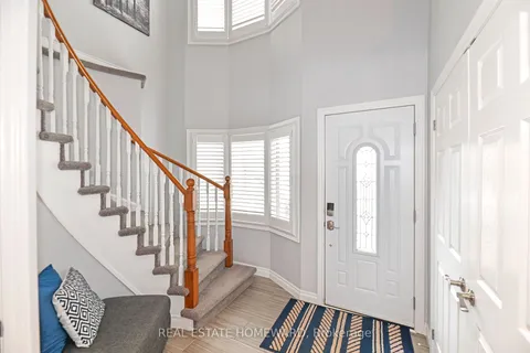 640 Chiron Crescent, Pickering, ON L1V 4T4