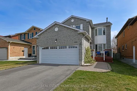 640 Chiron Crescent, Pickering, ON L1V 4T4