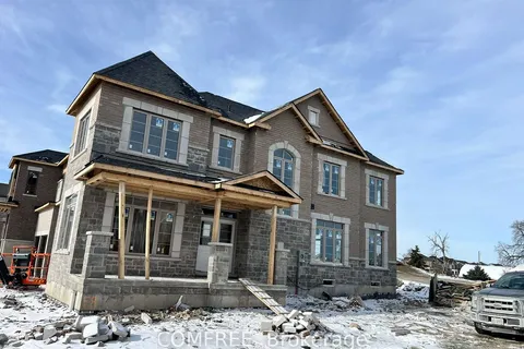 16 Fire King Drive, Whitby, ON L1P 0R4