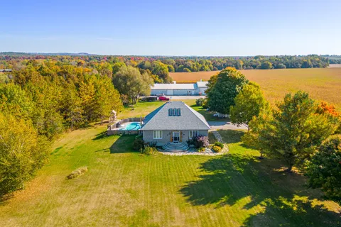 5659 Gilmore Road, Clarington, ON L0A 1J0