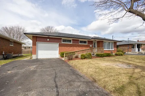 71 Parkway Crescent, Clarington, ON L1C 1C2