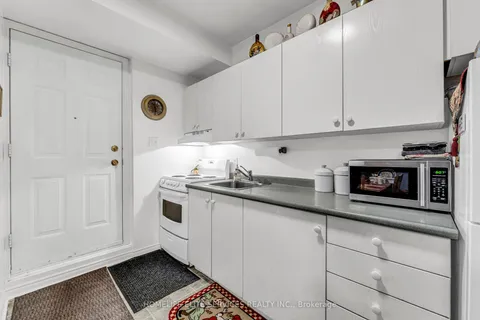 5 Lenthall Avenue, ON M1B 2C7