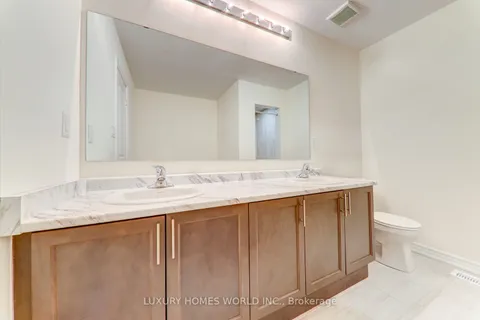 1150 Skyridge Boulevard, Pickering, ON L1X 0M4