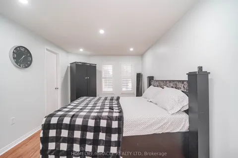 15 Heaver Drive, Whitby, ON L1N 9K4