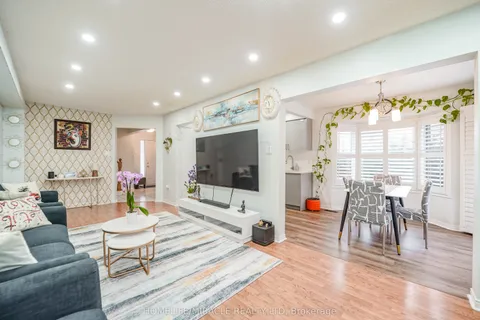 15 Heaver Drive, Whitby, ON L1N 9K4