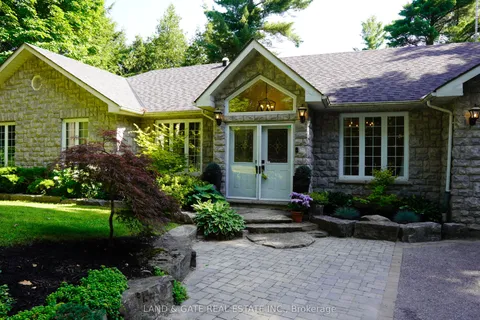 9015 Mosport Road, Clarington, ON L0B 1M0
